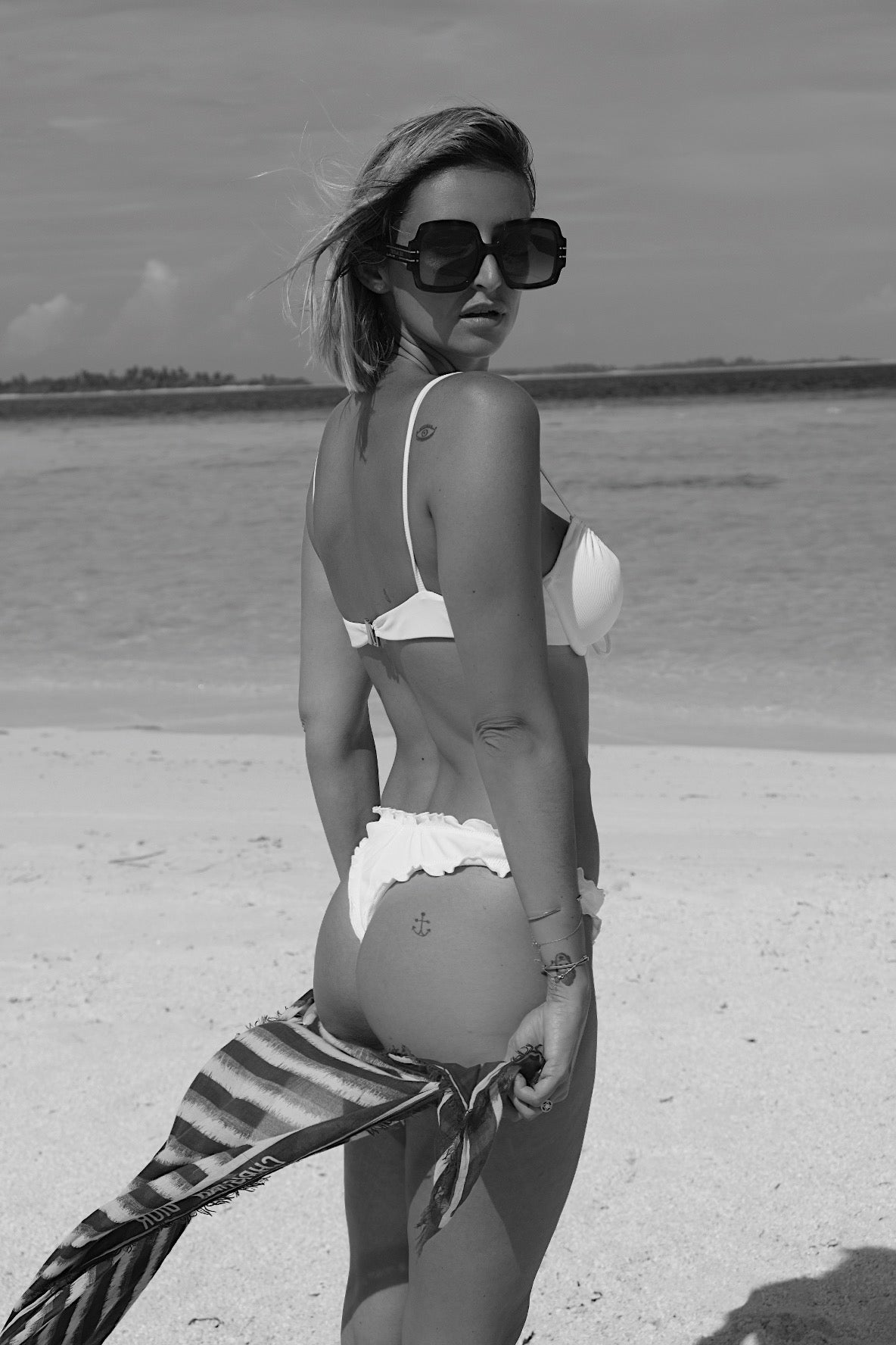 white sand bottom
